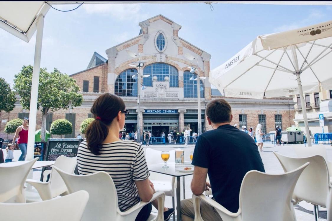 Desconecta Junto Al Mercado Central De Alicante Dış mekan fotoğraf